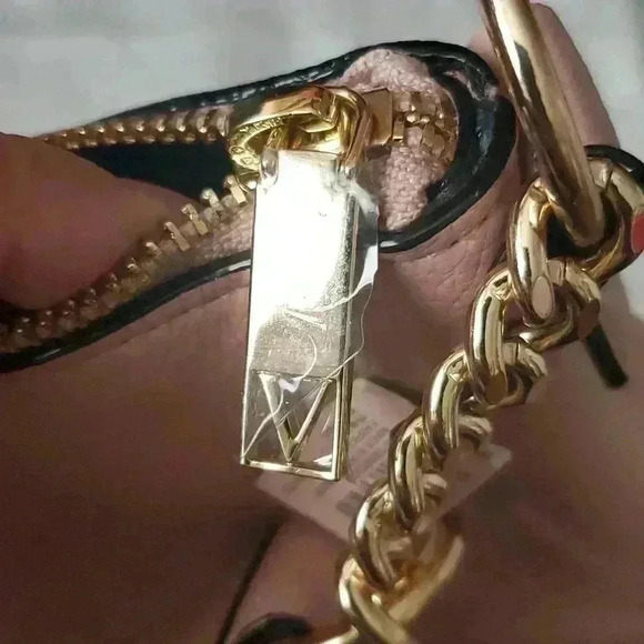 Victoria Secrets pink purse - Picture 9 of 13